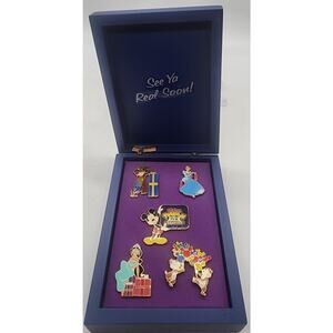 Disney Mickey’s Toontown Of Pin Trading Cast Event Boxed LE 5 Pin Set